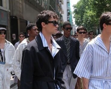A minimalist, logo-free luxury outfit, representing the "quiet luxury" aesthetic and its rise in celebrity style