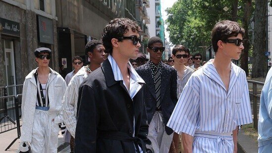 A minimalist, logo-free luxury outfit, representing the "quiet luxury" aesthetic and its rise in celebrity style