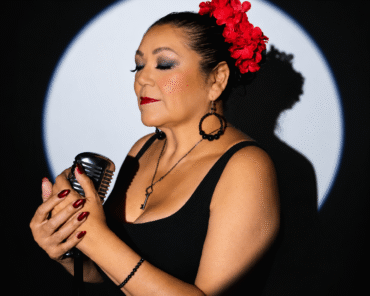 Skeleton Key album cover by Cree mezzo-soprano Rhonda Head
